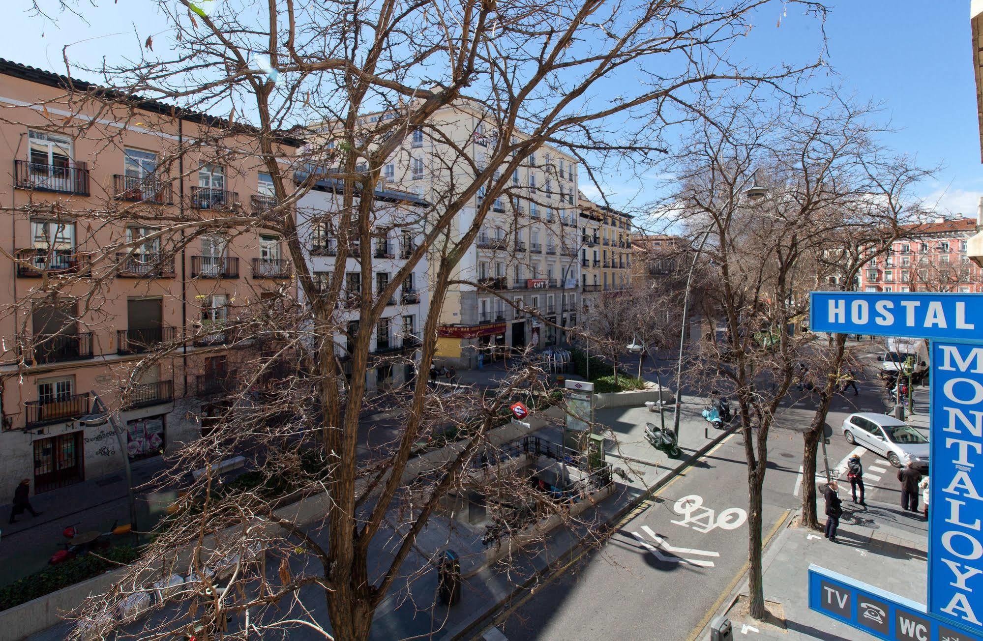 Hostal Montaloya Madrid Exterior photo